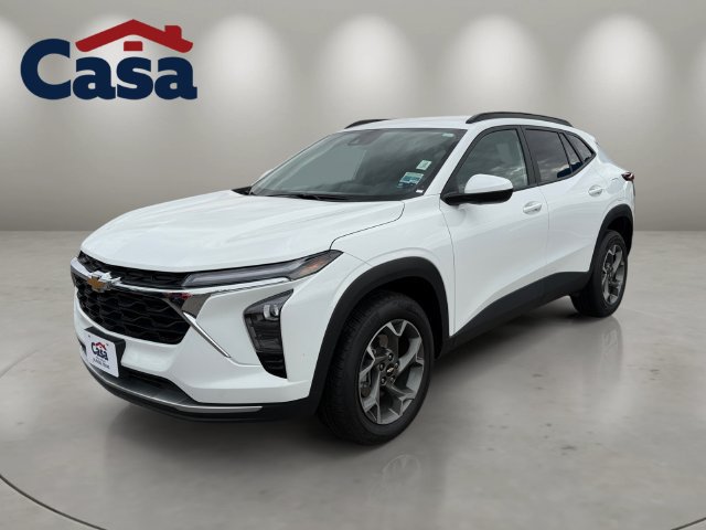 Used 2025 Chevrolet Trax LT FWD image 1
