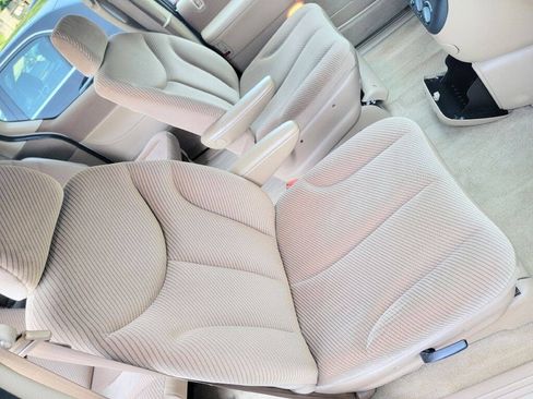 Used 1996 Dodge Grand Caravan LE FWD image 35