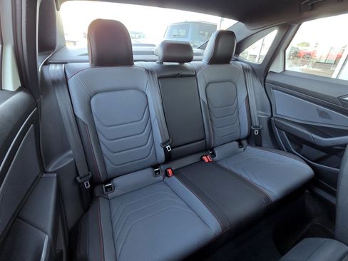 Used 2025 Volkswagen Jetta GLI Autobahn FWD image 5