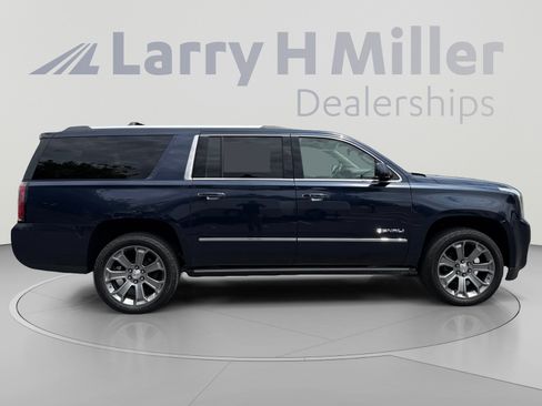Used 2019 GMC Yukon XL Denali w/ Open Road Package AWD/4WD image 6