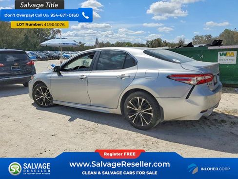 Used 2018 Toyota Camry SE w/ Convenience Package FWD image 3