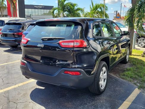 Used 2014 Jeep Cherokee Sport image 5