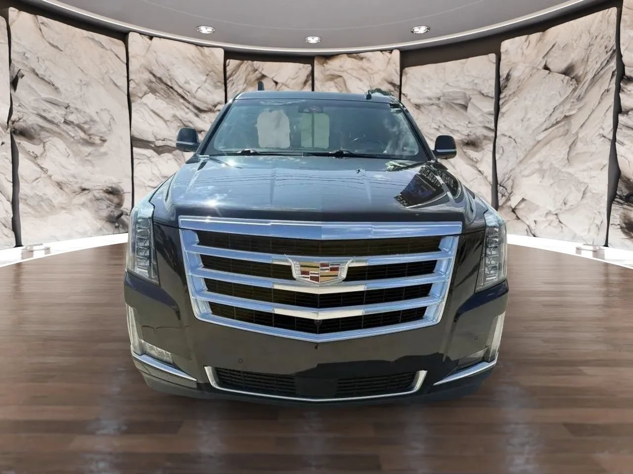 Used 2020 Cadillac Escalade Luxury AWD/4WD image 2