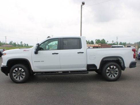 New 2026 Chevrolet Silverado 2500 Custom w/ Custom Value Package AWD/4WD image 6