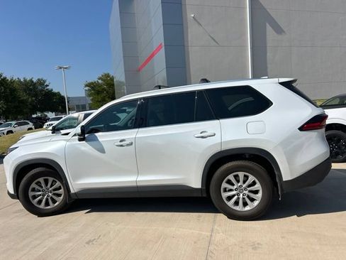 Used 2026 Toyota Grand Highlander AWD image 6