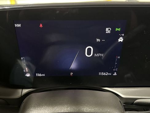 Used 2025 Buick Envista Preferred FWD image 12