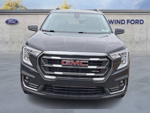 Used 2022 GMC Terrain AT4 image 2