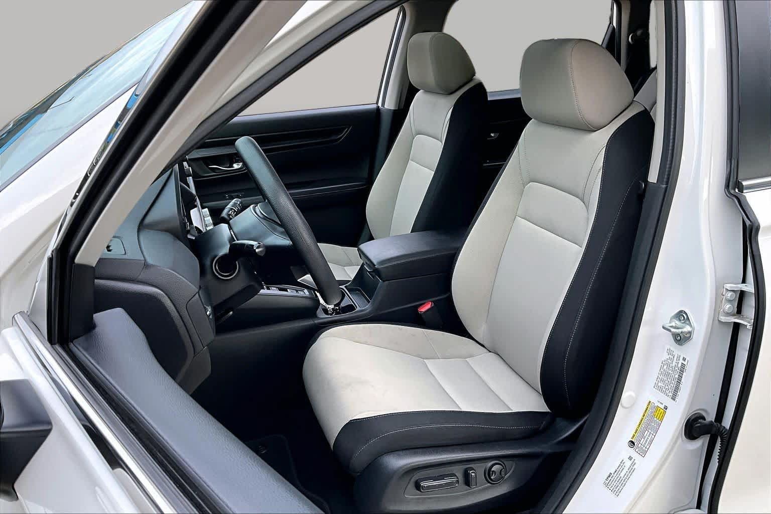 Used 2025 Honda CR-V EX image 8
