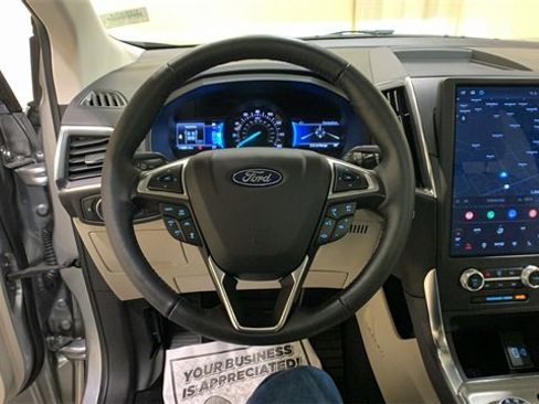 Certified 2024 Ford Edge Titanium image 33