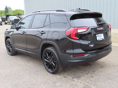 Used 2024 GMC Terrain SLT w/ Elevation Edition AWD/4WD image 8