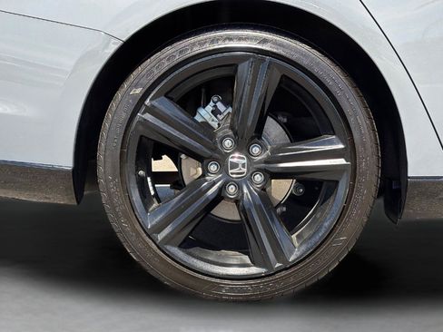 Certified 2025 Honda Accord Sport image 9