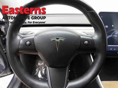 Used 2018 Tesla Model 3 Long Range RWD image 10