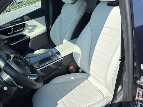 Certified 2024 Mercedes-Benz GLC 300 4MATIC image 8