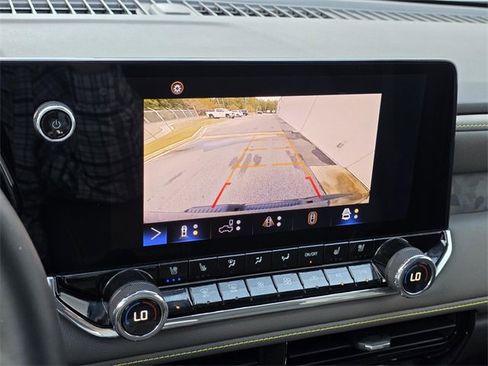 Used 2024 Chevrolet Colorado ZR2 w/ ZR2 Convenience Package III image 24