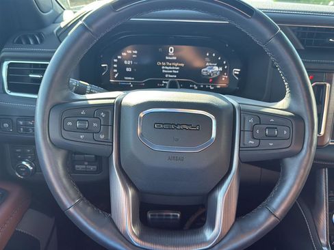 Used 2024 GMC Yukon Denali Ultimate AWD/4WD image 16