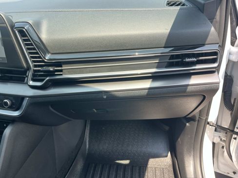 Used 2025 Kia Sportage EX FWD image 27