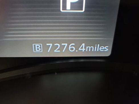 Used 2024 Nissan Kicks SR w/ SR Premium Package FWD image 28