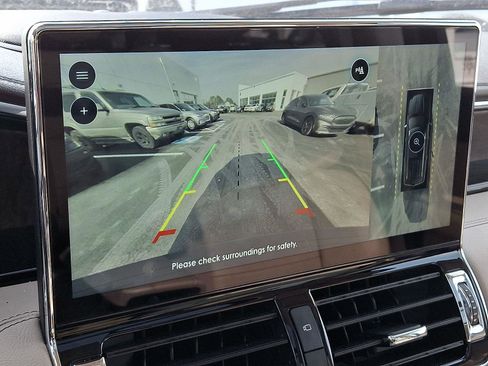 Used 2023 Lincoln Navigator L Reserve image 22