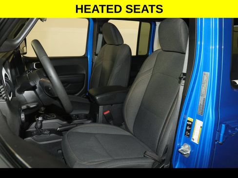 Used 2024 Jeep Wrangler Unlimited w/ Convenience Group AWD/4WD image 4