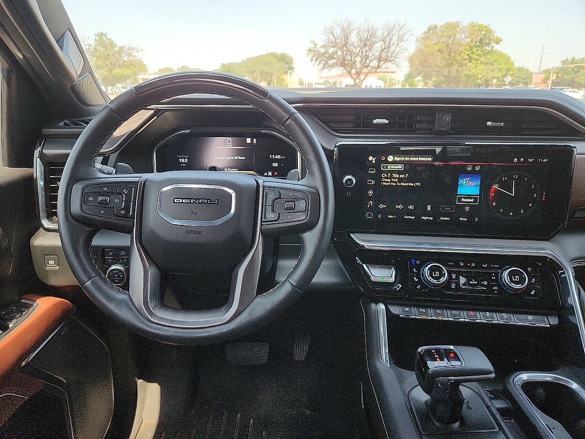 Used 2024 GMC Sierra 1500 Denali Ultimate AWD/4WD image 6