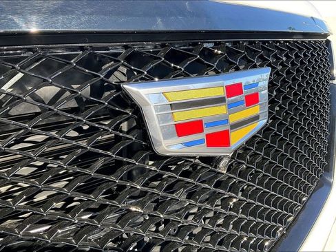 Used 2024 Cadillac Escalade ESV V w/ Heavy-Duty Trailer Package image 30