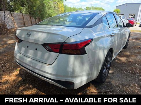 Used 2025 Nissan Altima 2.5 SV image 4