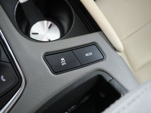 Used 2024 Cadillac XT6 Premium Luxury FWD image 33