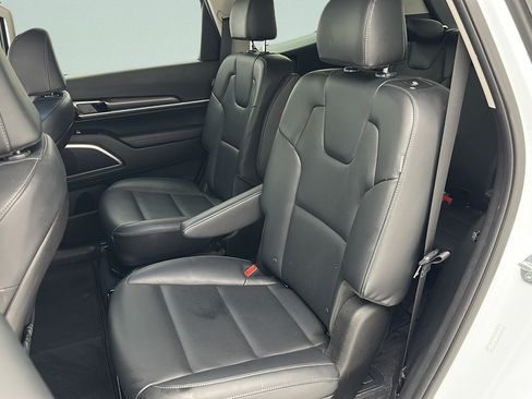 Used 2025 Kia Telluride S AWD/4WD image 10