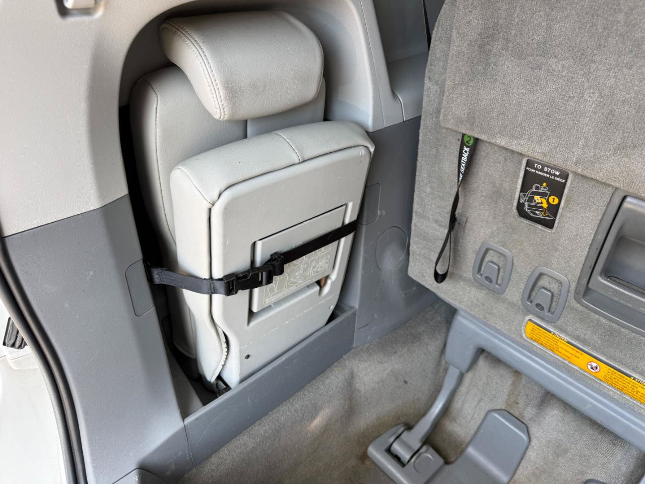Used 2013 Toyota Sienna XLE w/ Entertainment Pkg FWD image 73