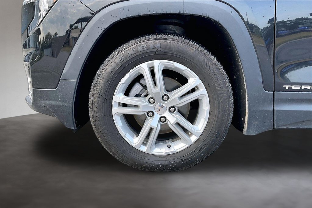 Used 2024 GMC Terrain SLE AWD/4WD image 27