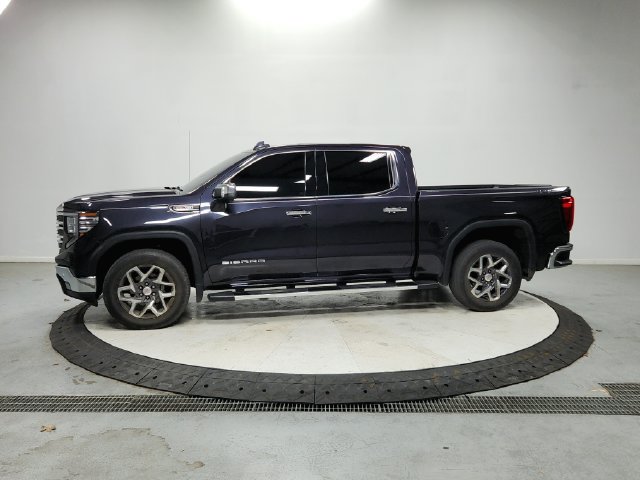 Used 2023 GMC Sierra 1500 SLT w/ SLT Premium Package AWD/4WD image 5