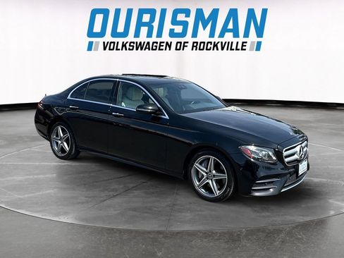 Used 2017 Mercedes-Benz E 300 4MATIC image 1
