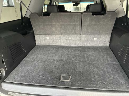 Used 2019 Cadillac Escalade ESV Luxury image 21