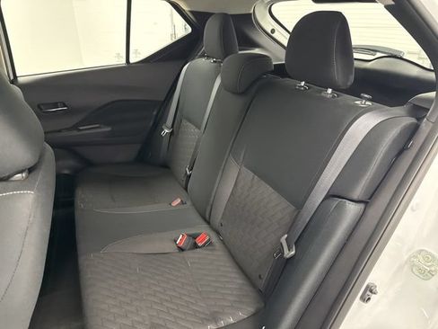 Used 2023 Nissan Kicks SV FWD image 17
