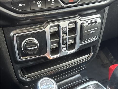 Used 2021 Jeep Wrangler Unlimited Sport image 26