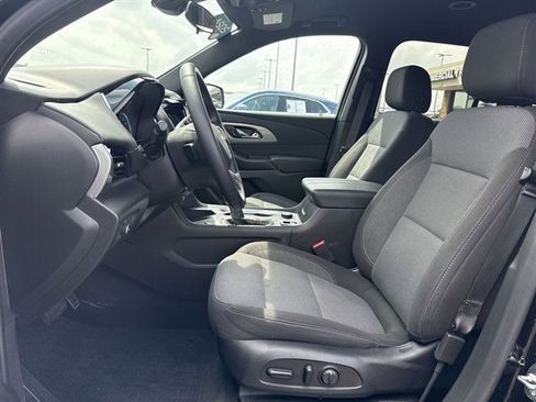 Used 2024 Chevrolet Traverse LT FWD image 22