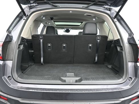 Certified 2025 Honda Pilot Touring image 30