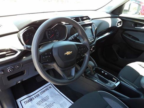 Used 2023 Chevrolet TrailBlazer LT w/ Convenience Package AWD/4WD image 15
