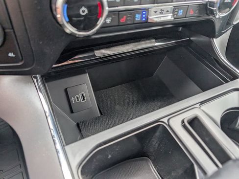 Used 2025 Ford F150 Lariat w/ Equipment Group 501A Mid image 21