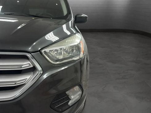 Used 2018 Ford Escape SE FWD image 28