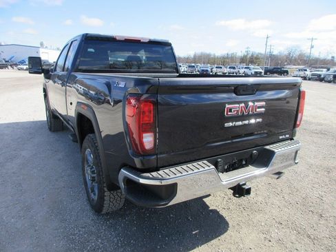 New 2026 GMC Sierra 2500 SLE w/ SLE Value Package; AWD/4WD image 9