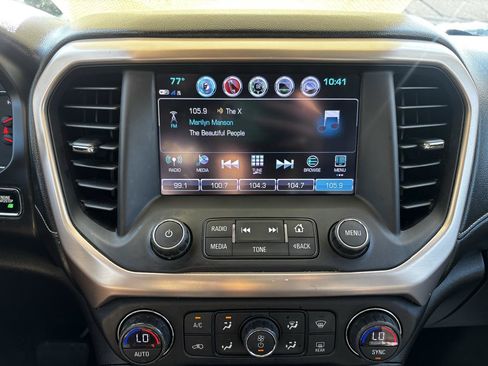 Used 2017 GMC Acadia Denali AWD/4WD image 15