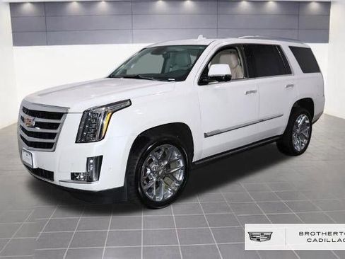 Used 2020 Cadillac Escalade Premium Luxury image 1