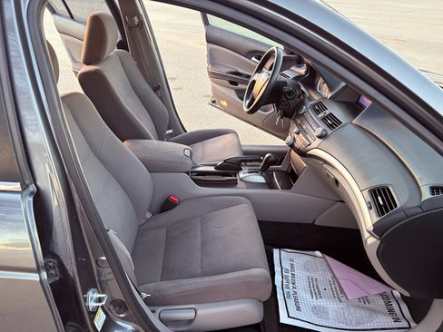 Used 2011 Honda Accord LX image 21