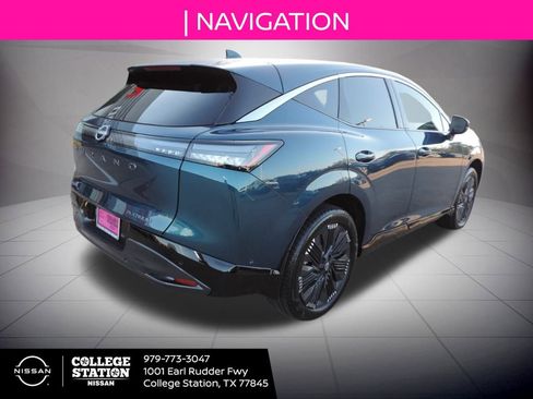 Certified 2025 Nissan Murano Platinum w/ Cargo Package image 4