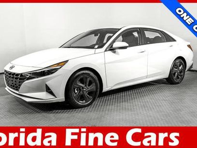 Used 2023 Hyundai Elantra SEL w/ Cargo Package