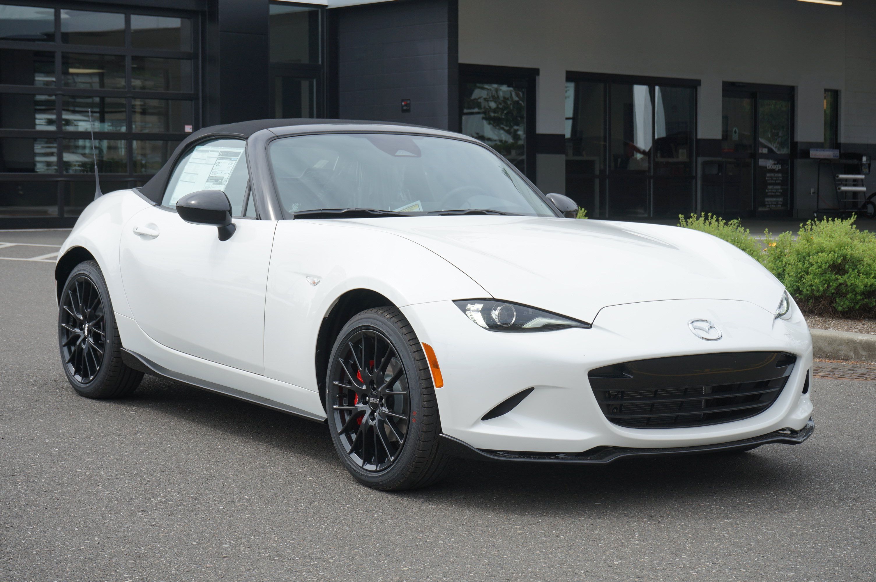 New 2026 MAZDA MX-5 Miata Club w/ Interior Package RWD image 1