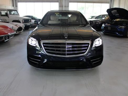 Used 2020 Mercedes-Benz S 560 Sedan w/ AMG Line Exterior image 41