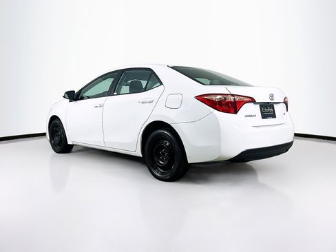 Used 2017 Toyota Corolla LE FWD image 5