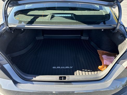 New 2025 Toyota Camry Hybrid FWD image 35